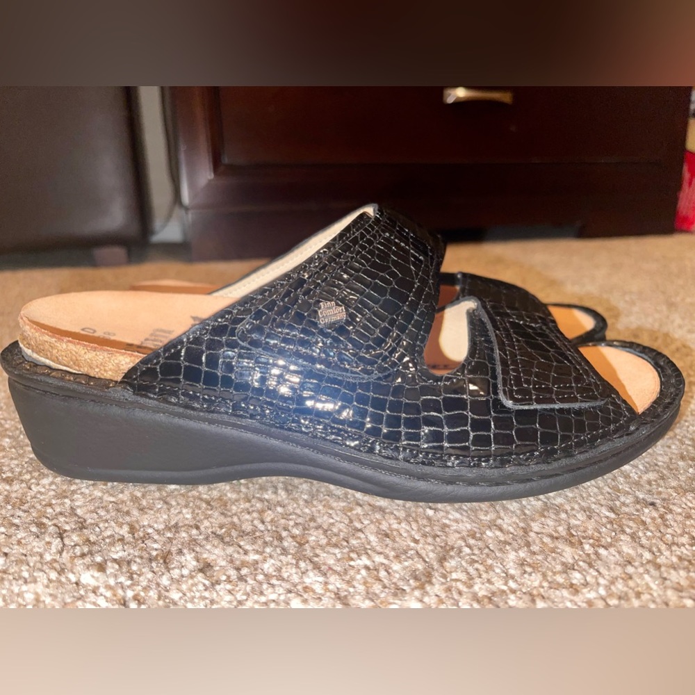 Finn Comfort Patent Leather Black Women’s Sandals Size 38 D